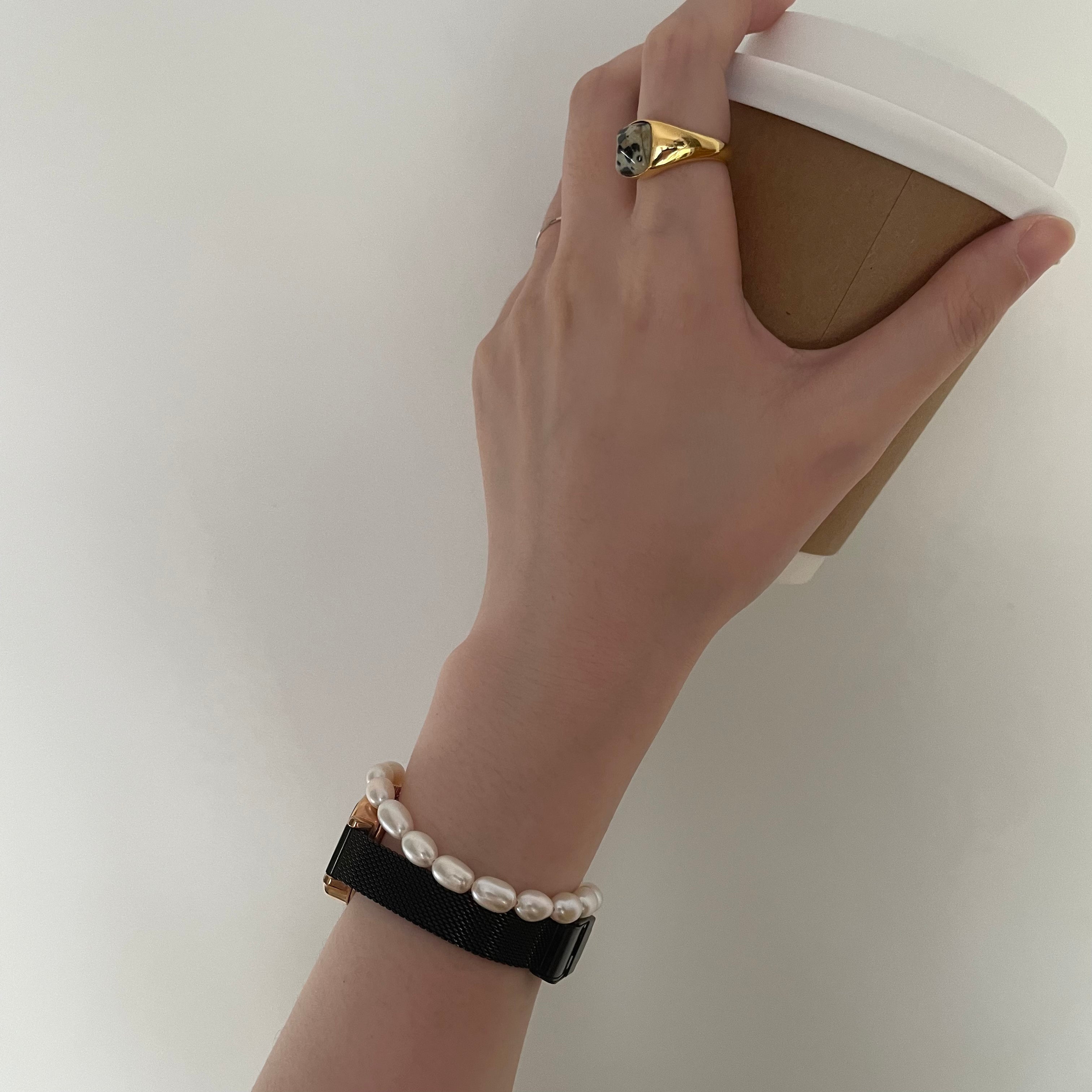 Classic Oval Pearl Bracelet with Magnetic Clasp