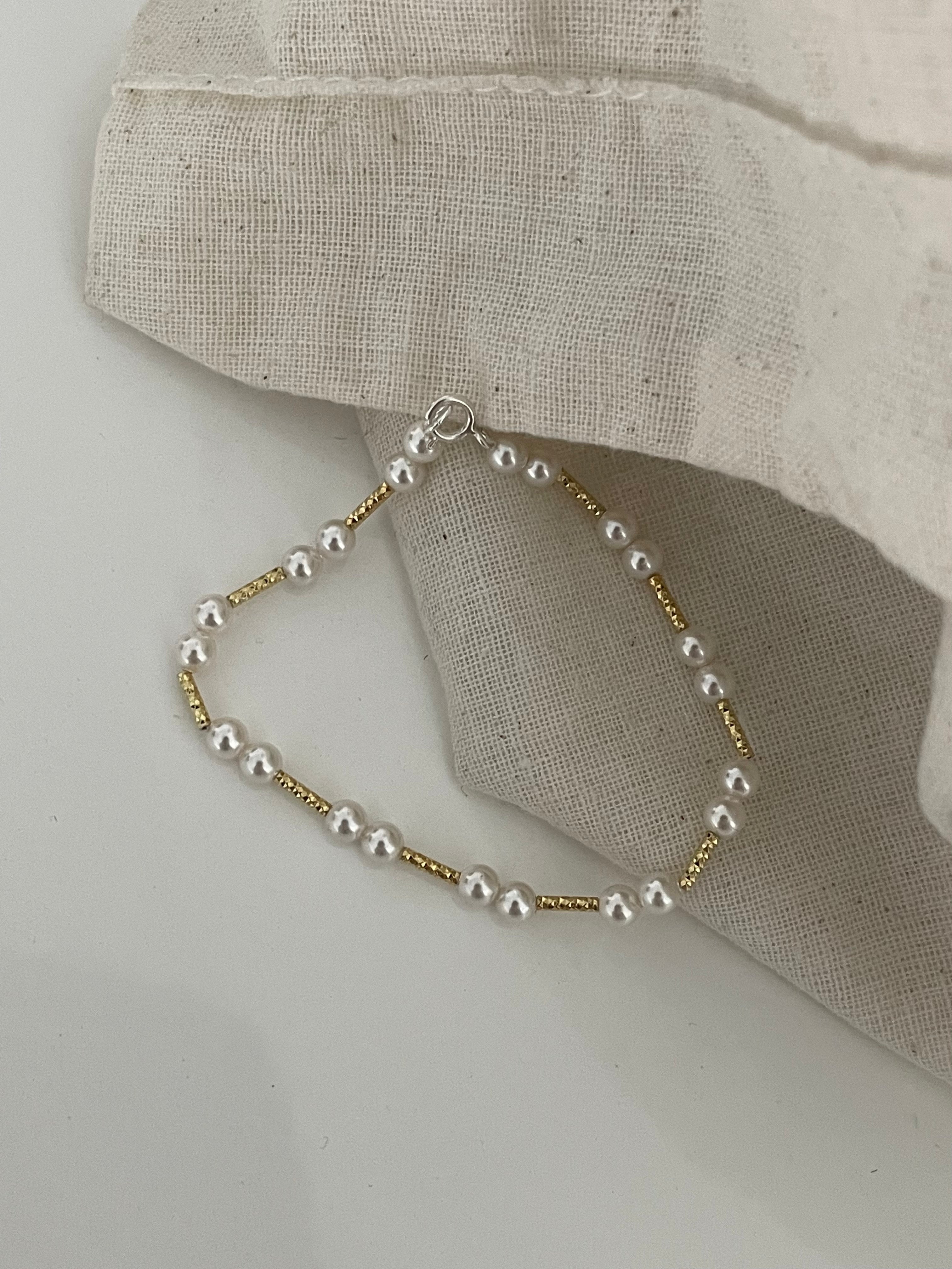 Classic Rhythm Swarovski Pearl & Textured Gold Bar Bracelet - S925 Silver Plated