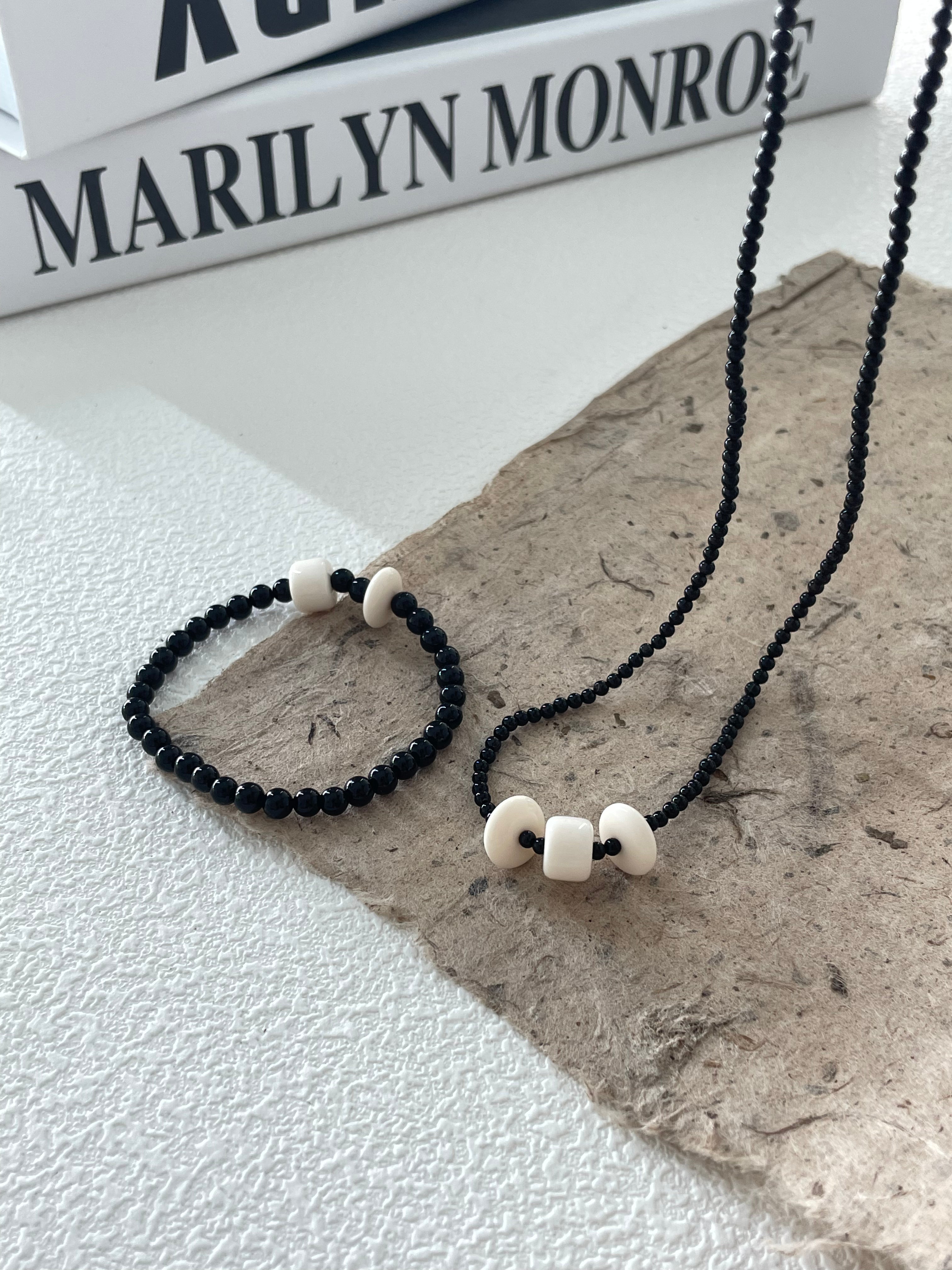 Minimalist Black & Cream Agate Beaded Elastic Bracelet - Natural Stone