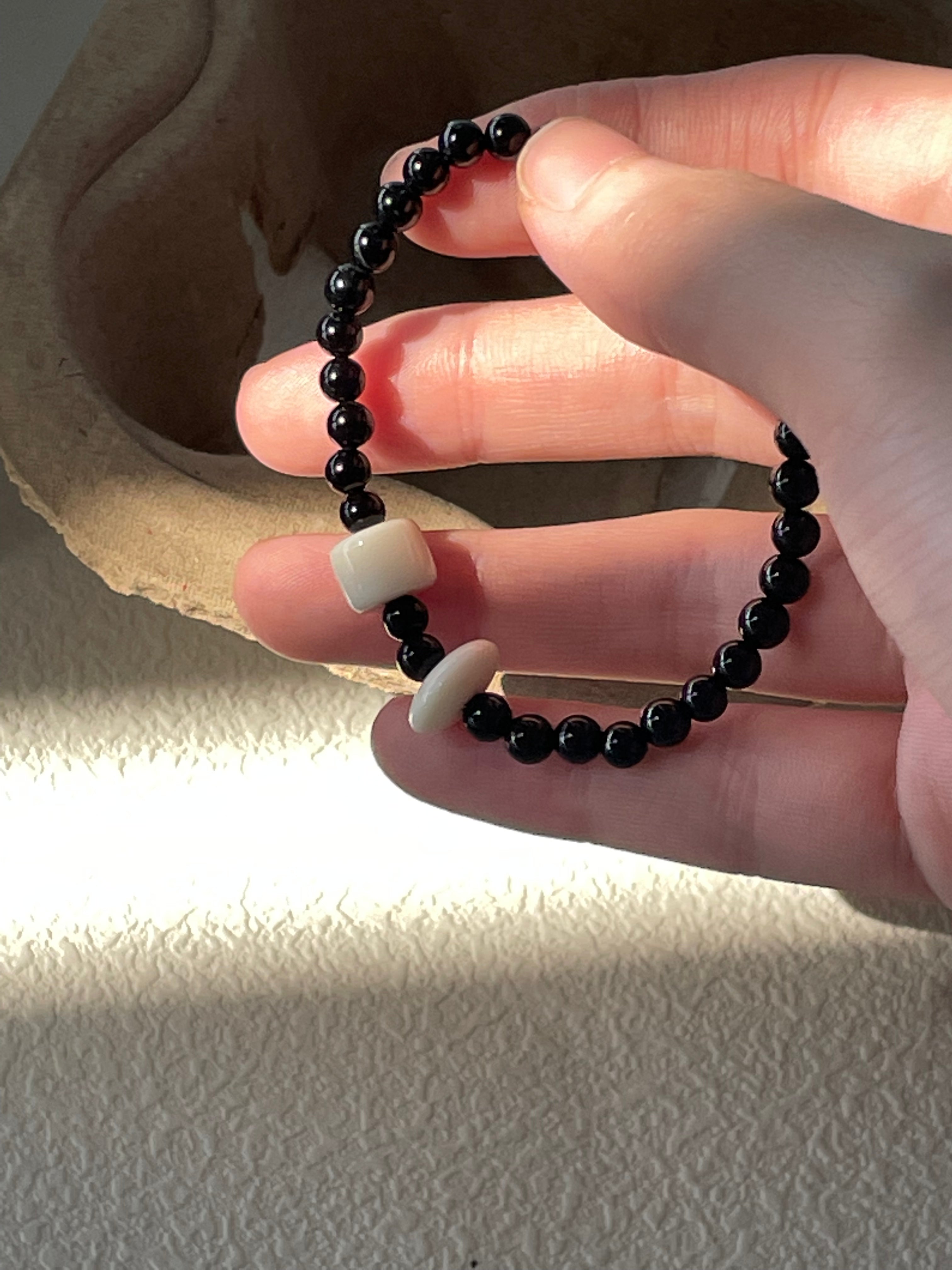 Minimalist Black & Cream Agate Beaded Elastic Bracelet - Natural Stone