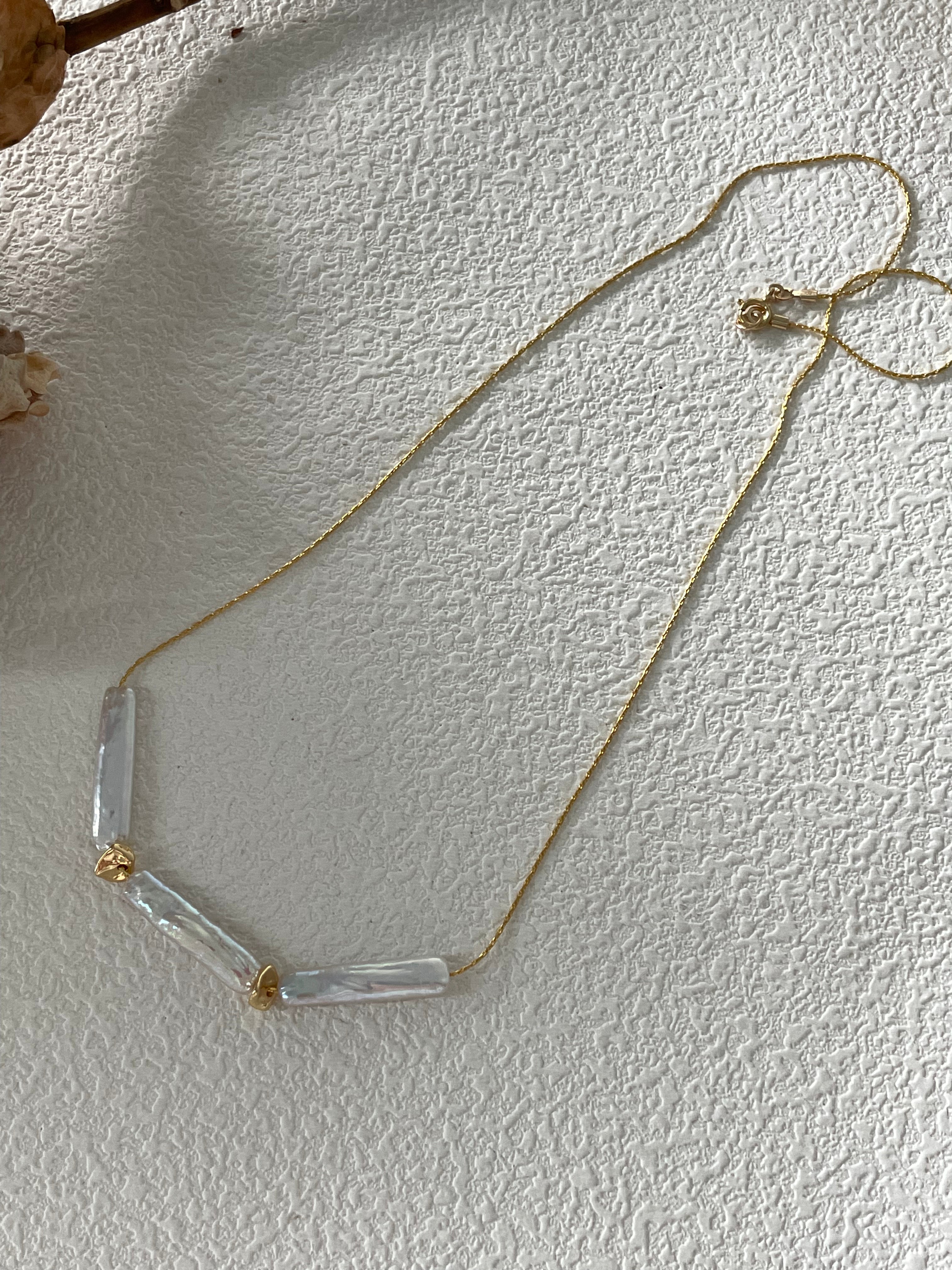 Minimal Baroque Pearl Necklace