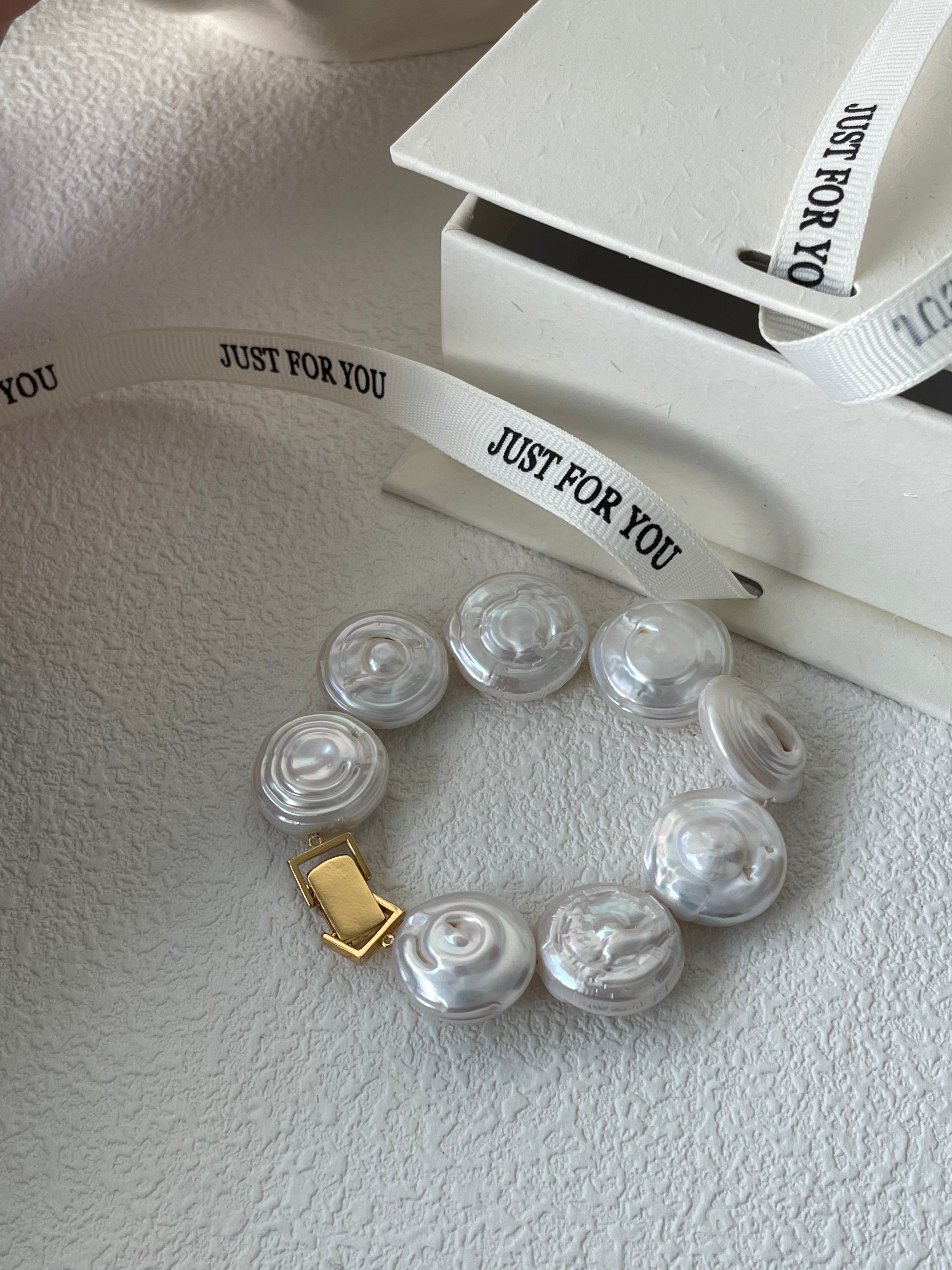 'Roman Holiday' Large Coin Pearl Bracelet