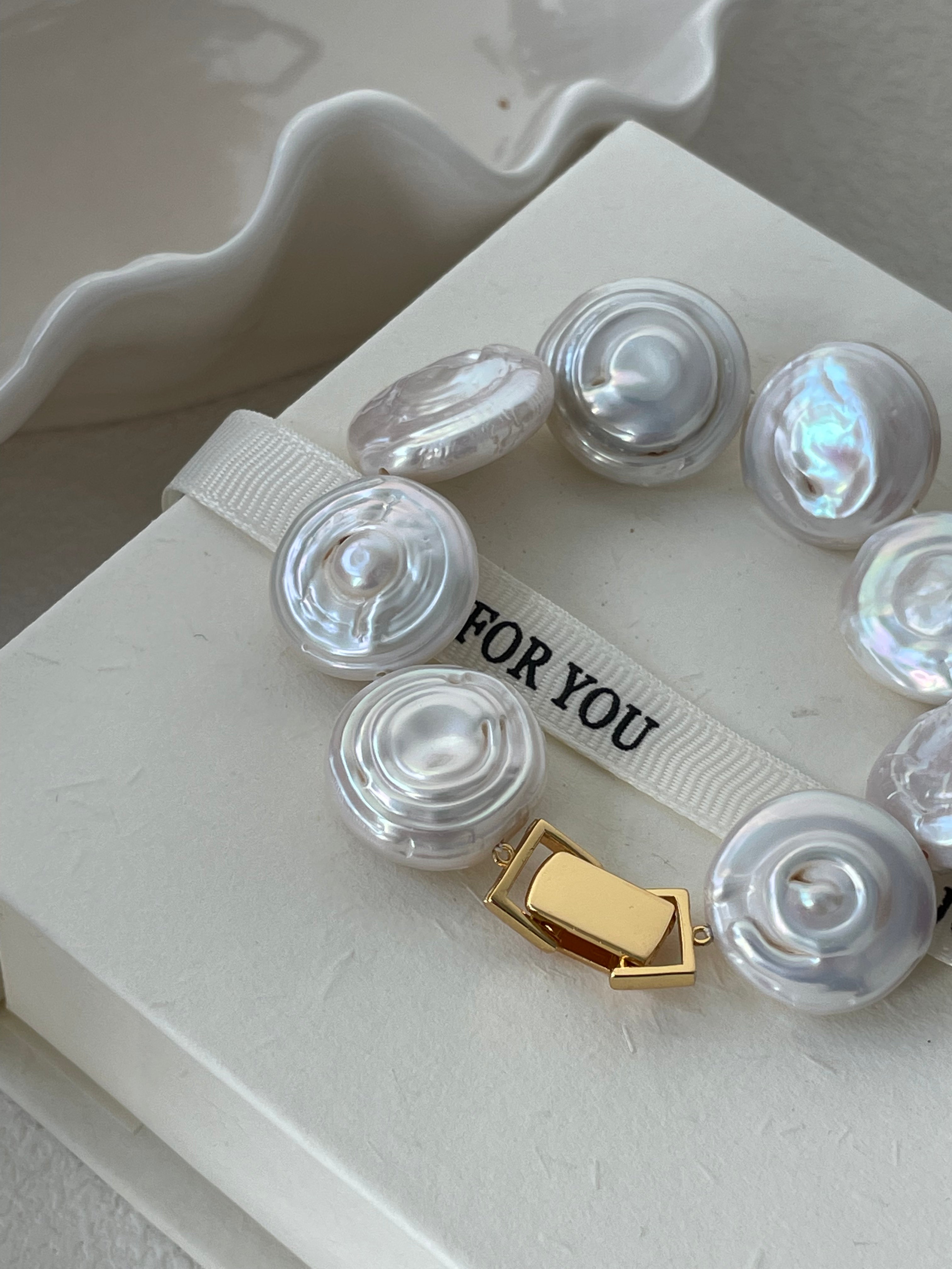 'Roman Holiday' Large Coin Pearl Bracelet
