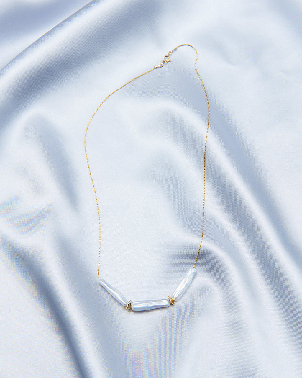 Minimal Baroque Pearl Necklace